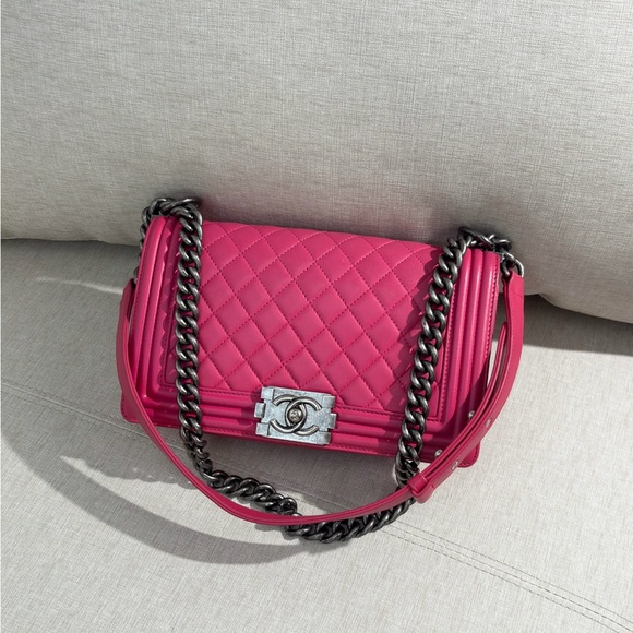 CHANEL Fuchsia Pink Quilted Calfskin Boy Bag Medium SHW - Picture 3 of 16